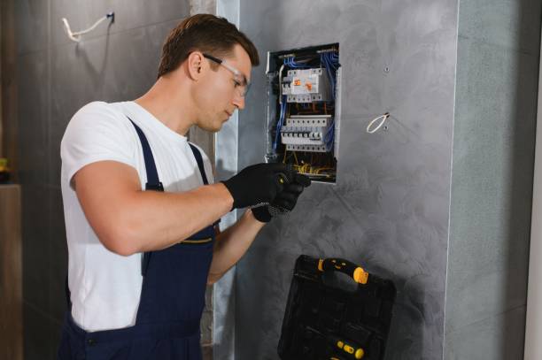 Best Circuit Breaker Repair  in Apalachicola, FL